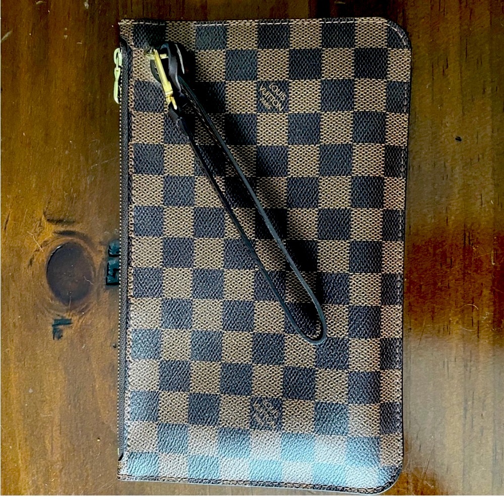 *Sale* LOUIS VUITTON NEVERFULL MM POUCHETTE, Brand New, GORGEOUS!